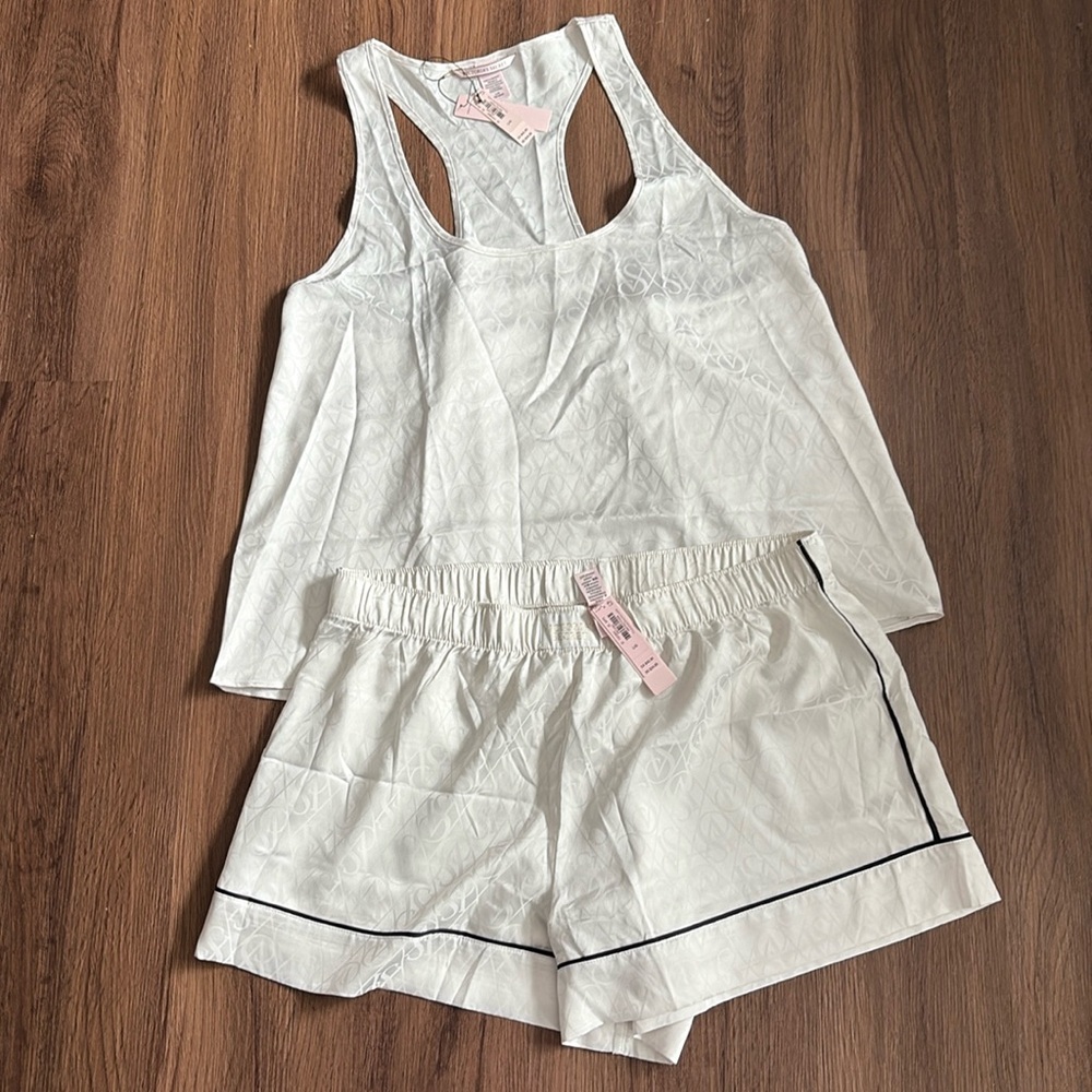 NEW Victoria Secret Sleep Set